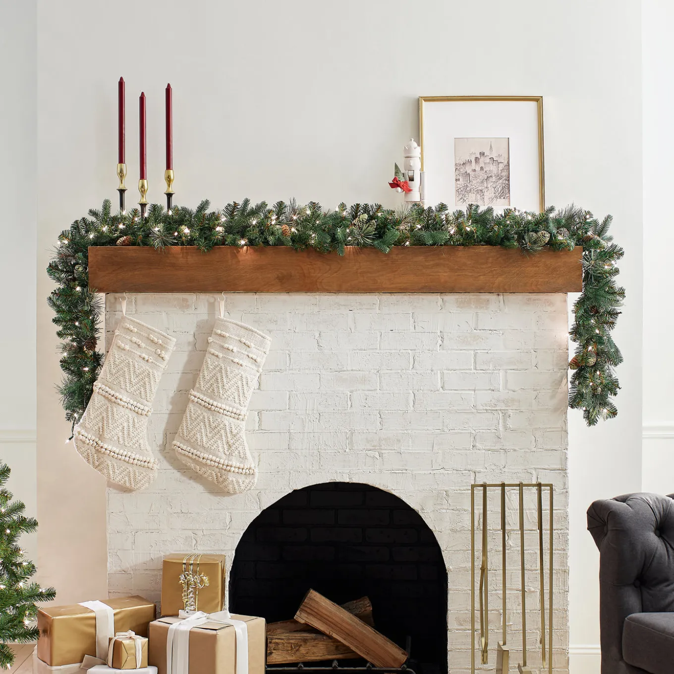 9 ft. Pre-Lit Carolina Pine Garland with Clear Lights