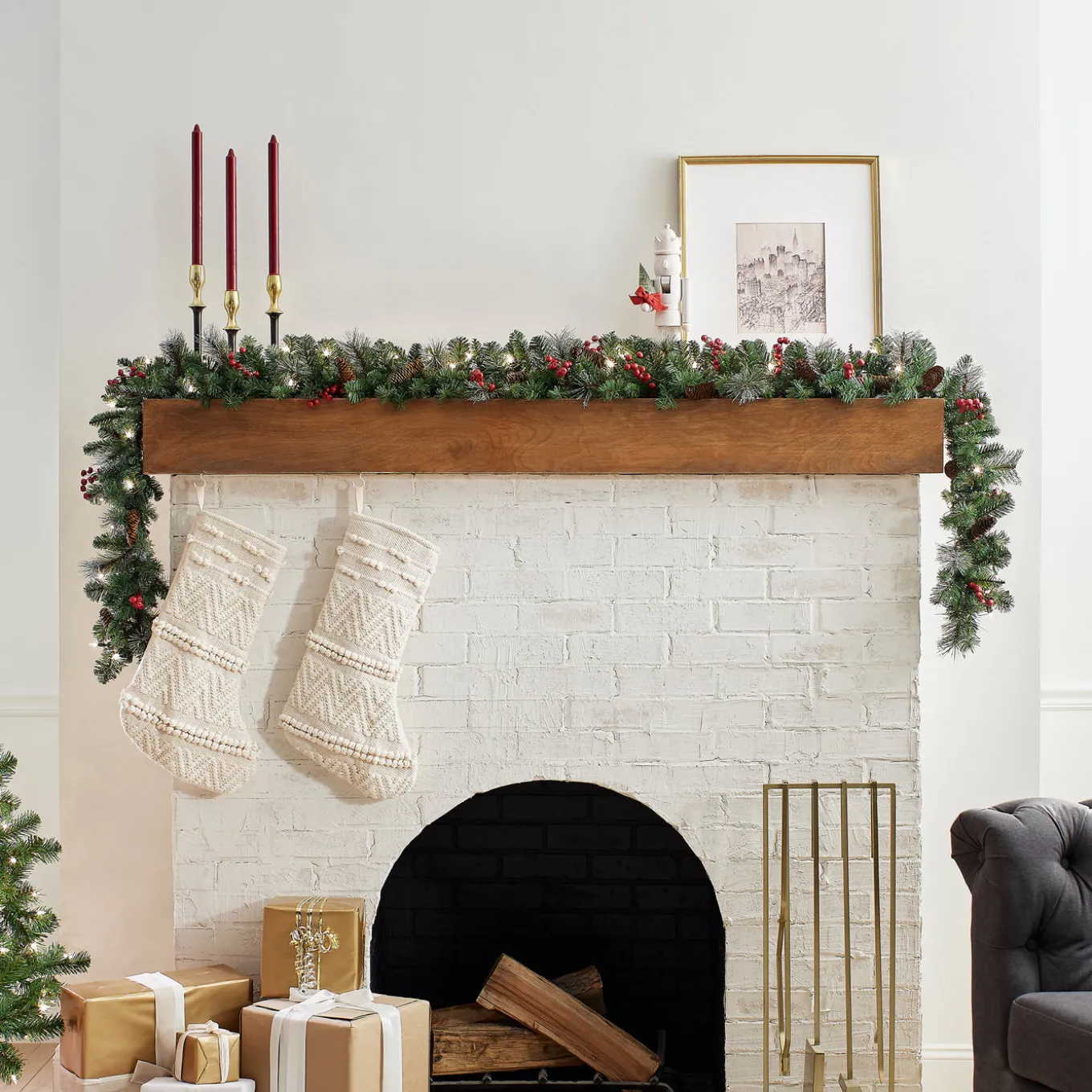 9 ft. Pre-Lit Crestwood Spruce Garland with Clear Lights