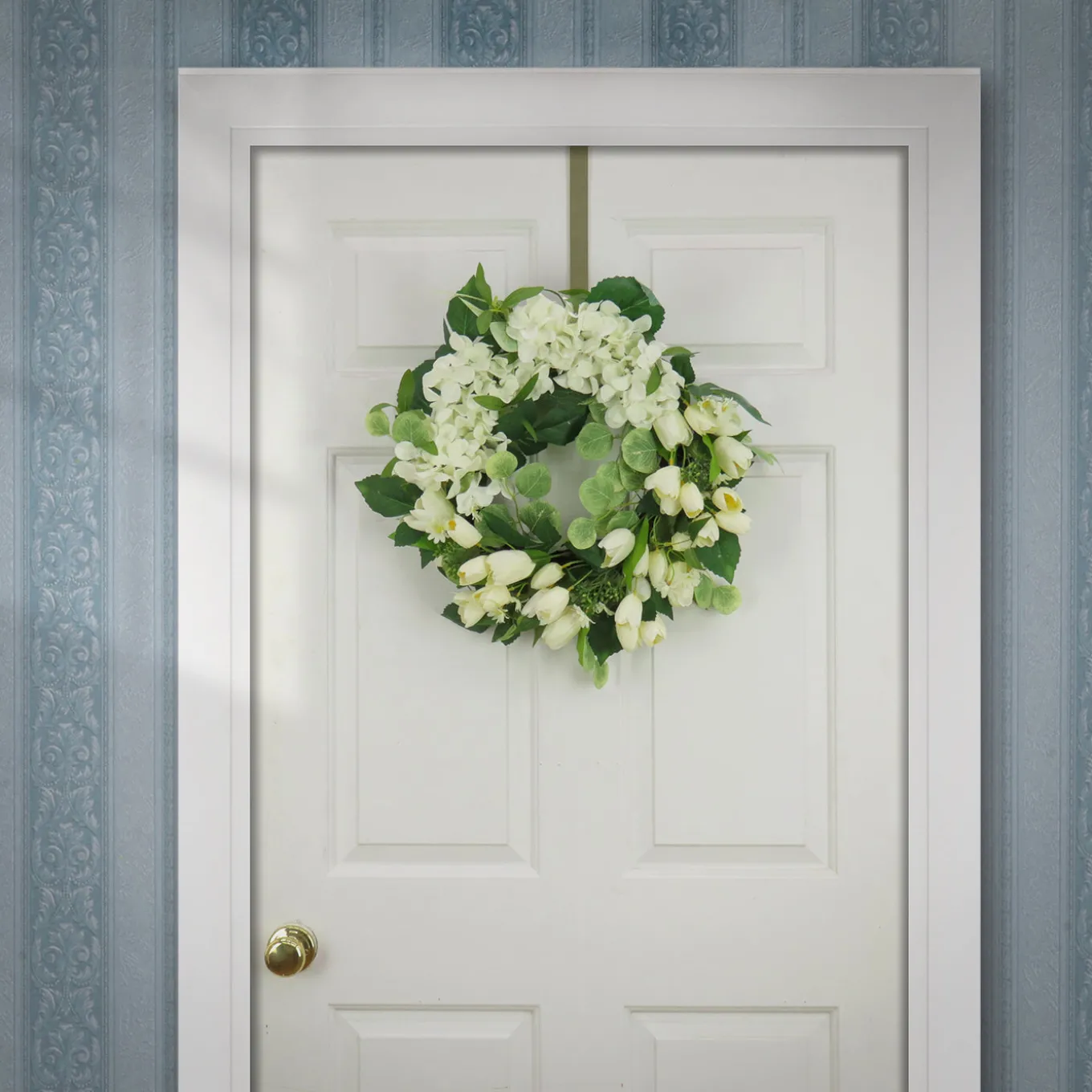 22 in. Spring Wreath with Tulip and Buttercup Blooms