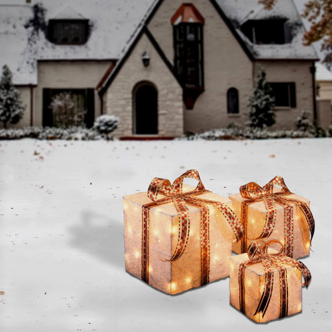 Pre-Lit White and Gold Gift Boxes, Set of Three, White Lights